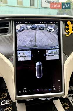 Лифтбек Tesla Model S 2019 в 
