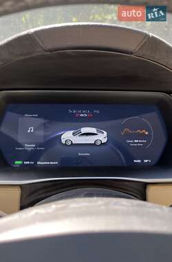 Лифтбек Tesla Model S 2015 в 