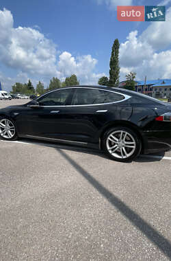 Лифтбек Tesla Model S 2014 в 
