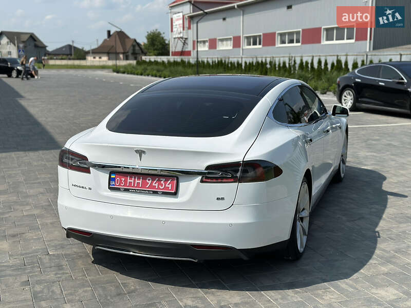 Лифтбек Tesla Model S 2015 в Луцке фото 10 Лифтбек Tesla Model S 2015 в Луцке