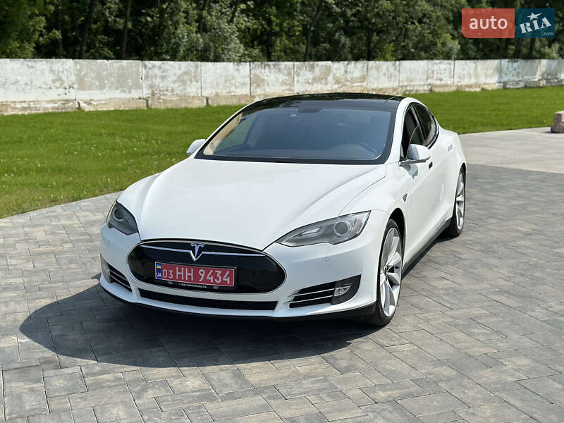 Лифтбек Tesla Model S 2015 в Луцке фото 4 Лифтбек Tesla Model S 2015 в Луцке