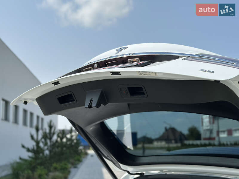 Лифтбек Tesla Model S 2015 в Луцке фото 22 Лифтбек Tesla Model S 2015 в Луцке