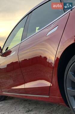 Лифтбек Tesla Model S 2018 в 