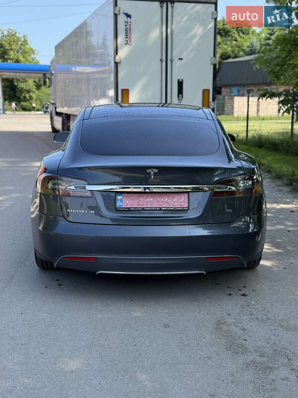 Лифтбек Tesla Model S 2015 в Львове фото 5 Лифтбек Tesla Model S 2015 в Львове