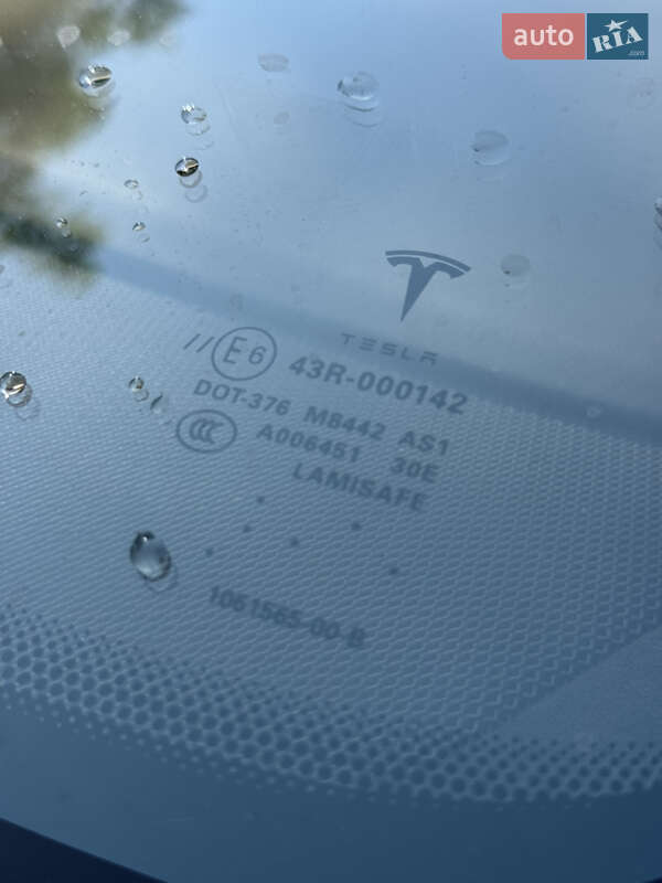 Лифтбек Tesla Model S 2015 в Львове фото 12 Лифтбек Tesla Model S 2015 в Львове