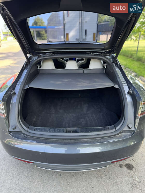 Лифтбек Tesla Model S 2015 в Львове фото 27 Лифтбек Tesla Model S 2015 в Львове