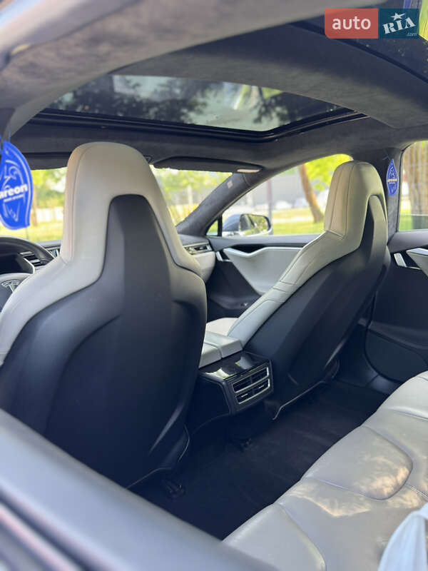 Лифтбек Tesla Model S 2015 в Львове фото 38 Лифтбек Tesla Model S 2015 в Львове