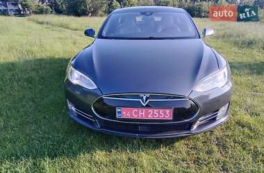 Ліфтбек Tesla Model S 2015 в Івано-Франківську