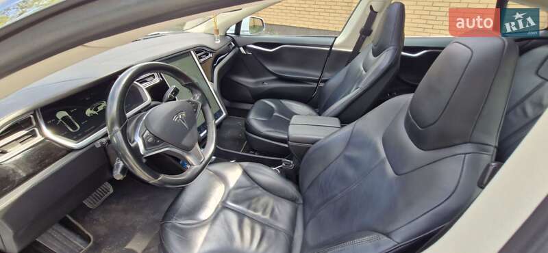 Ліфтбек Tesla Model S 2014 в Красилові