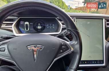 Лифтбек Tesla Model S 2014 в 