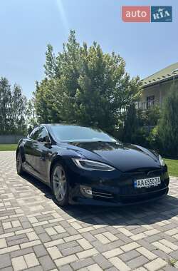 Ліфтбек Tesla Model S 2015 в Києві