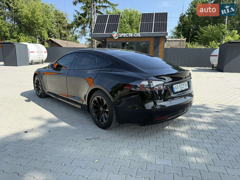 Лифтбек Tesla Model S 2019 в Виннице