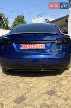 Лифтбек Tesla Model S 2019 в 