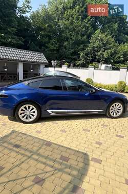 Ліфтбек Tesla Model S 2019 в Львові