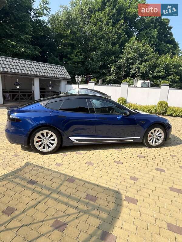 Tesla Model S 2019