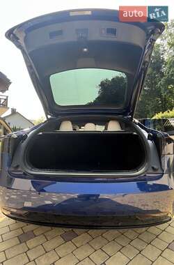 Лифтбек Tesla Model S 2019 в 