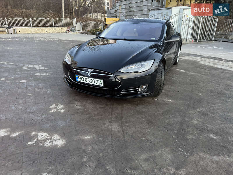 Лифтбек Tesla Model S 2014 в Тернополе