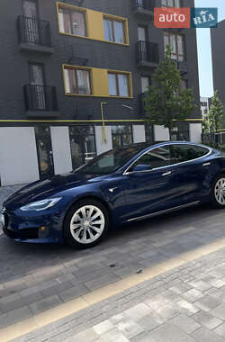 Лифтбек Tesla Model S 2017 в 