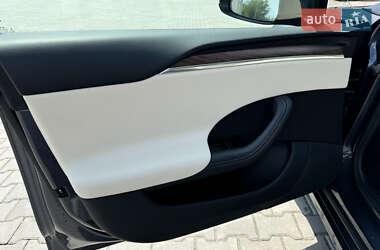 Ліфтбек Tesla Model S 2022 в 