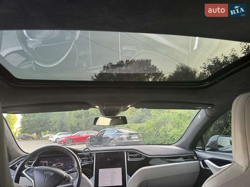 Лифтбек Tesla Model S 2015 в Львове фото 11 Лифтбек Tesla Model S 2015 в Львове