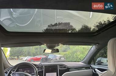 Ліфтбек Tesla Model S 2015 в 