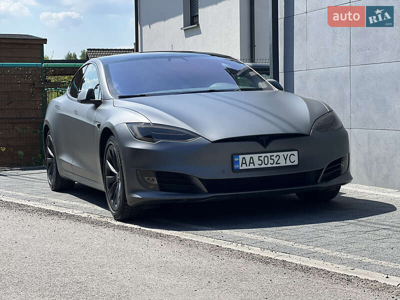 Tesla Model S 2018