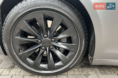 Лифтбек Tesla Model S 2018 в 