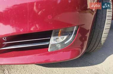 Лифтбек Tesla Model S 2017 в 