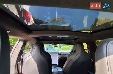 Лифтбек Tesla Model S 2017 в 