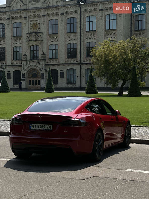 Лифтбек Tesla Model S 2021 в Киеве