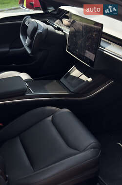Лифтбек Tesla Model S 2021 в 
