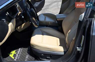 Ліфтбек Tesla Model S 2016 в 