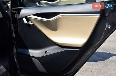 Ліфтбек Tesla Model S 2016 в 
