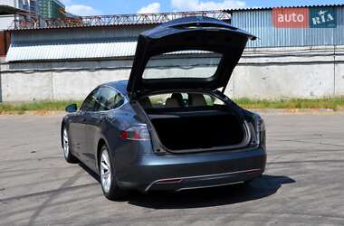Ліфтбек Tesla Model S 2016 в 