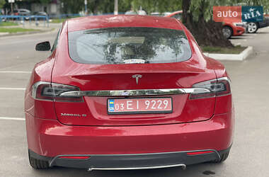 Ліфтбек Tesla Model S 2013 в 