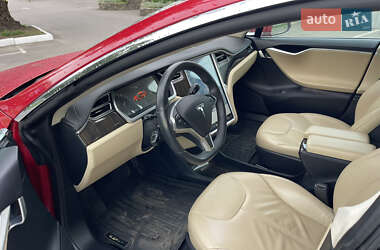 Ліфтбек Tesla Model S 2013 в 