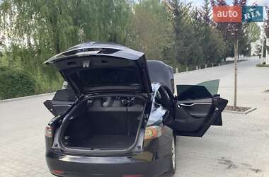 Лифтбек Tesla Model S 2017 в Виннице