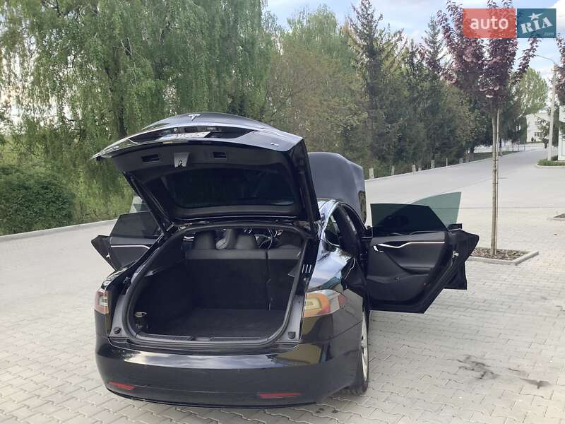 Лифтбек Tesla Model S 2017 в Виннице фото 8 Лифтбек Tesla Model S 2017 в Виннице