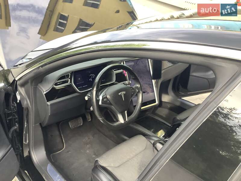 Лифтбек Tesla Model S 2017 в Виннице фото 15 Лифтбек Tesla Model S 2017 в Виннице