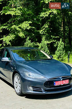 Лифтбек Tesla Model S 2015 в Луцке