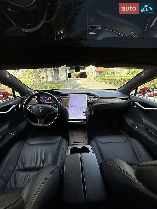 Ліфтбек Tesla Model S 2018 в Івано-Франківську