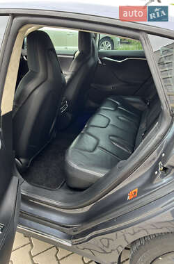 Лифтбек Tesla Model S 2015 в 