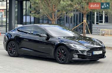 Лифтбек Tesla Model S 2018 в 