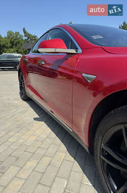 Ліфтбек Tesla Model S 2014 в 