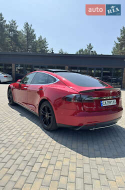 Ліфтбек Tesla Model S 2014 в 