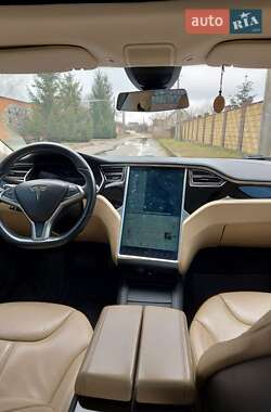 Лифтбек Tesla Model S 2015 в Запорожье