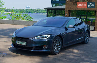 Лифтбек Tesla Model S 2018 в 