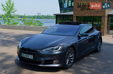 Лифтбек Tesla Model S 2018 в 