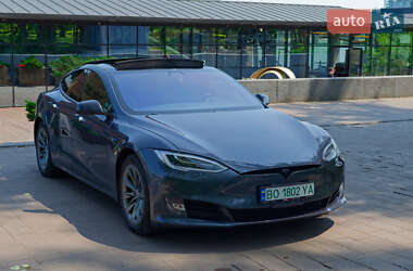 Лифтбек Tesla Model S 2018 в 