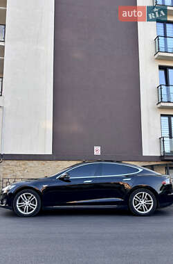 Лифтбек Tesla Model S 2014 в 